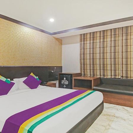 Treebo Premium Dee Empresa Hotel Kolkata Bagian luar foto