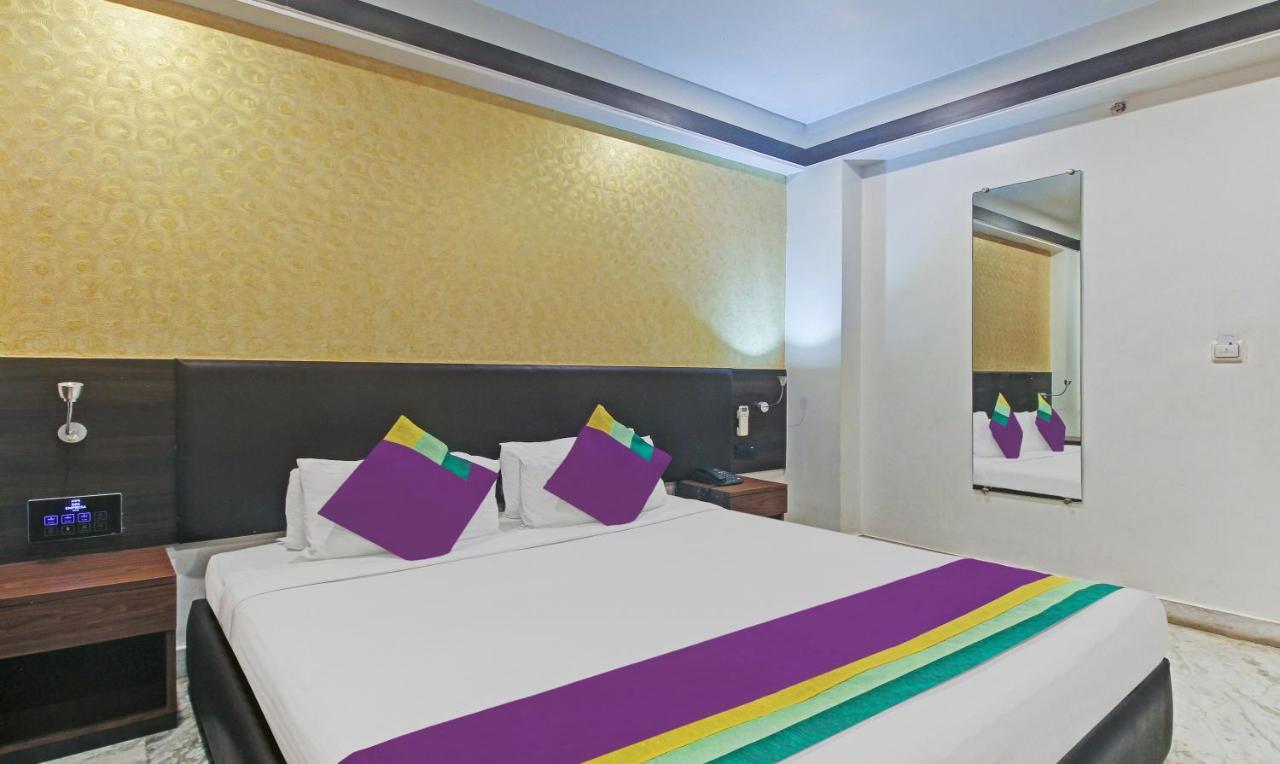 Treebo Premium Dee Empresa Hotel Kolkata Bagian luar foto
