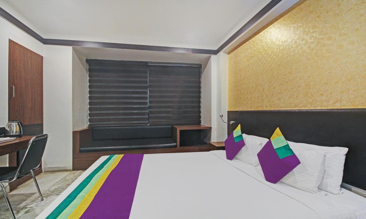 Treebo Premium Dee Empresa Hotel Kolkata Bagian luar foto