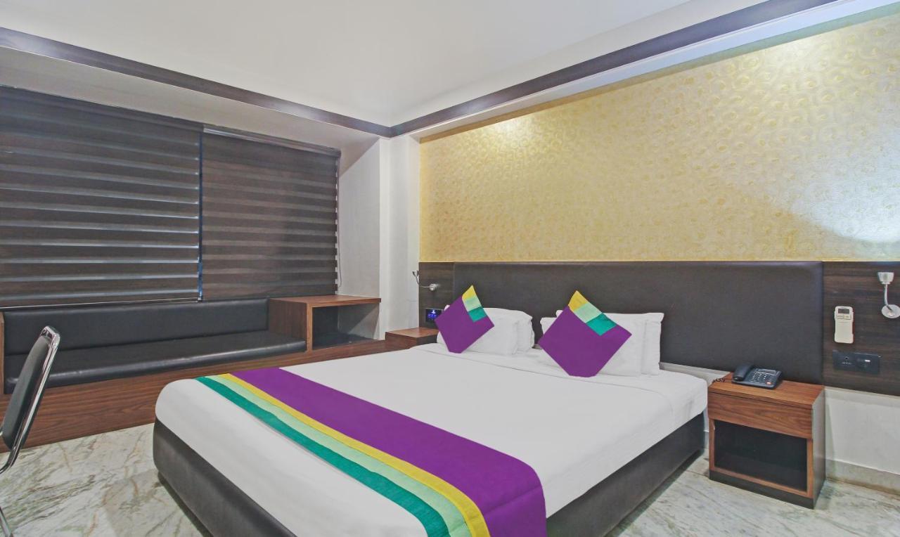Treebo Premium Dee Empresa Hotel Kolkata Bagian luar foto