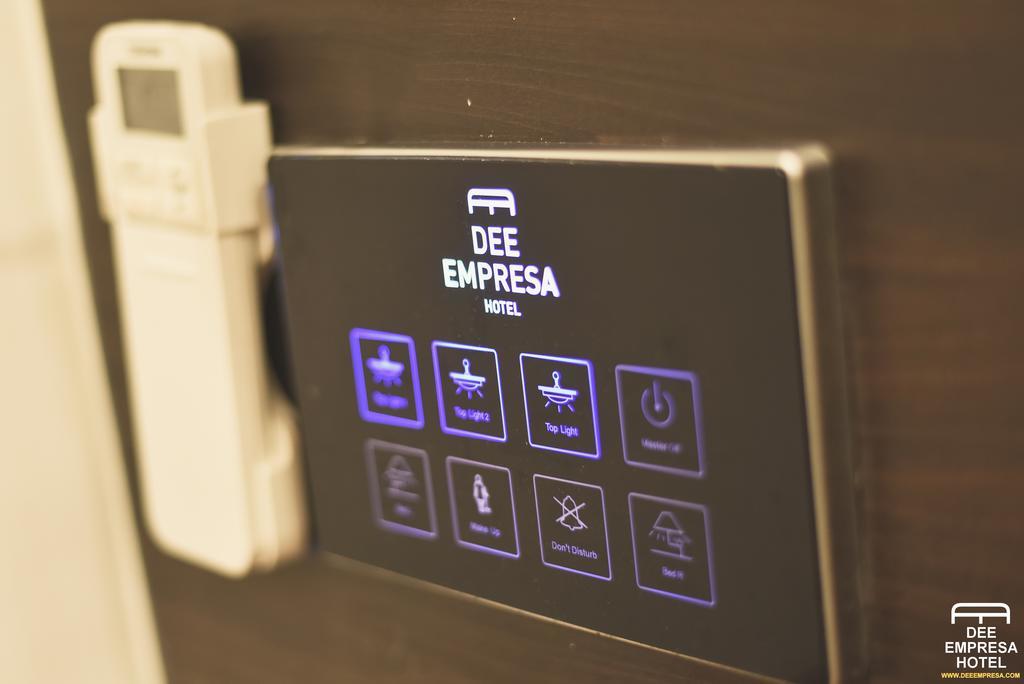 Treebo Premium Dee Empresa Hotel Kolkata Bagian luar foto