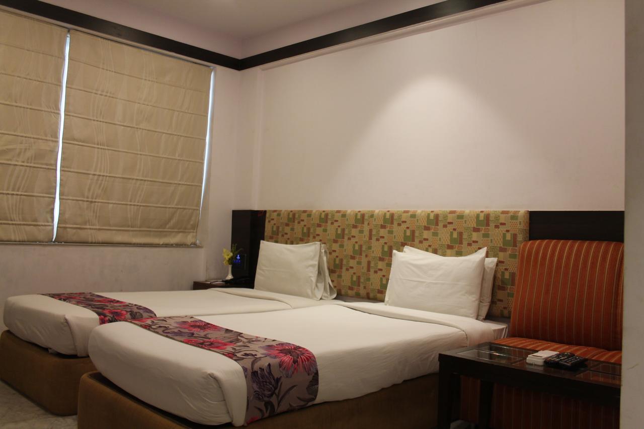 Treebo Premium Dee Empresa Hotel Kolkata Bagian luar foto